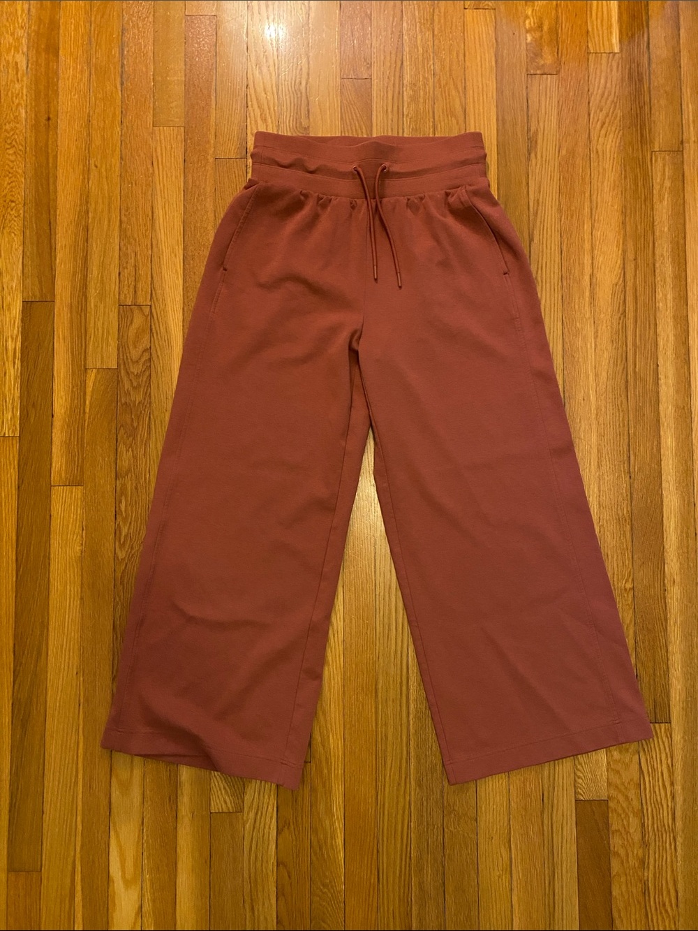 Extra High-Waisted Dynamic Fleece Wide-Leg Sweatpants